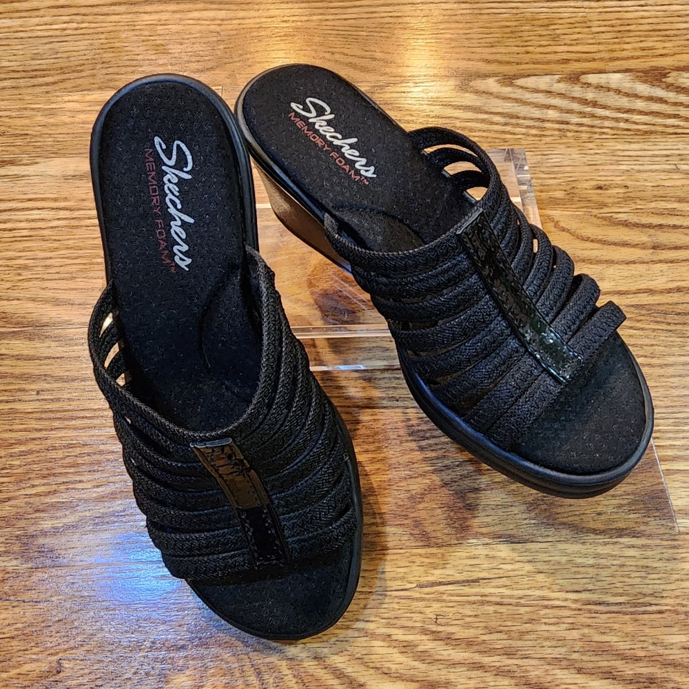 Skechers Black Wedge Sandals Women's Size 8 - Picture 2 of 10